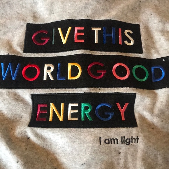 NWT Peace Love World give this WORLD good energy - Picture 3 of 4